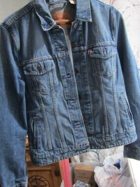 Levi’s 100% Cotton Medium Wash Denim Trucker Jacket